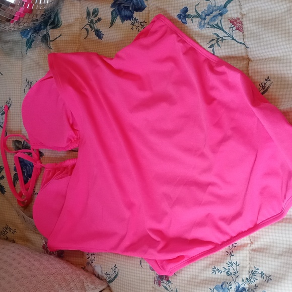 Bathing suit - Picture 2 of 4